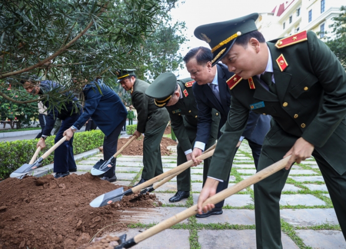 Bộ Công an phát động “Tết trồng cây năm 2024 - Vì một Việt Nam xanh”