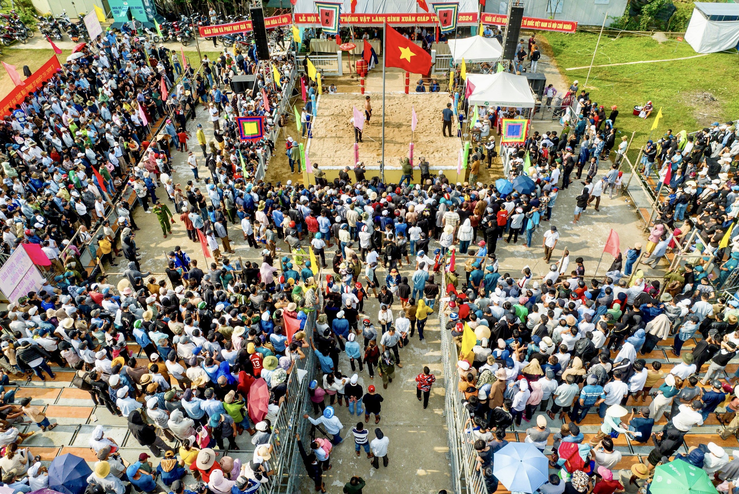 Độc đáo Hội vật làng Sình tại Thừa Thiên Huế