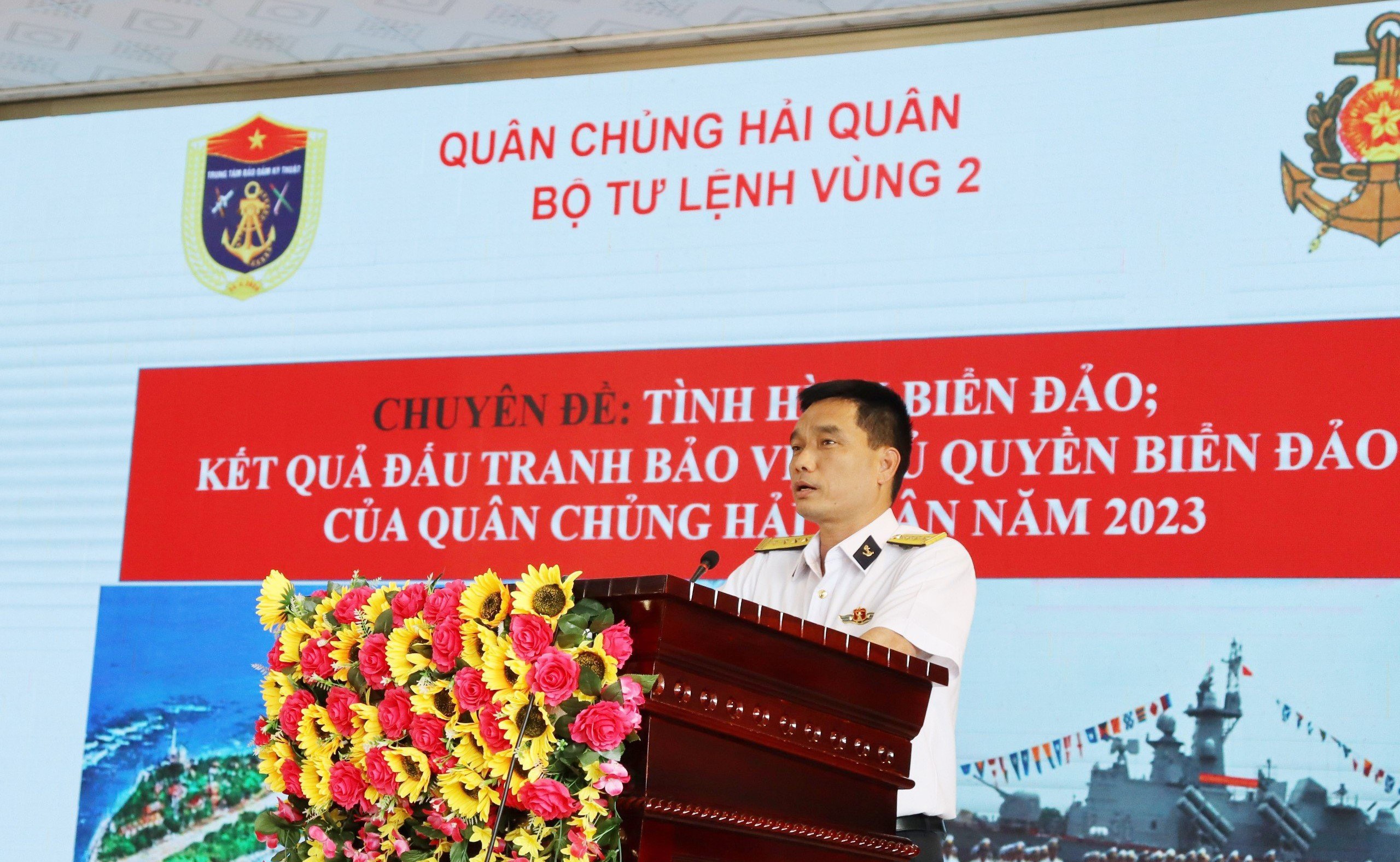 Vùng 2 Hải quân thông tin, tuyên truyền tình hình biển, đảo