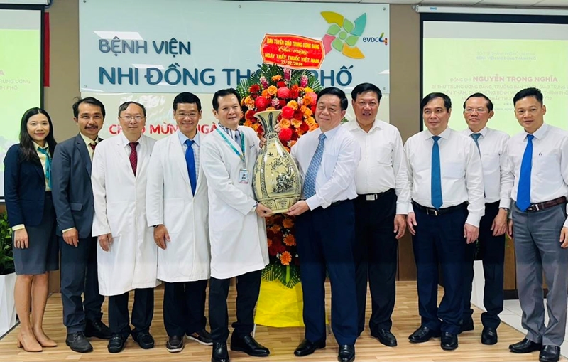 Nêu cao tinh thần “lương y như từ mẫu”