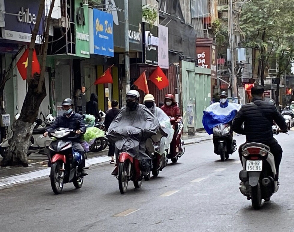 Bắc Bộ mưa rét, miền Đông Nam Bộ nắng nóng