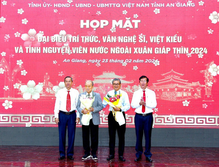 Trí thức, văn nghệ sĩ, kiều bào đồng hành cùng sự phát triển của An Giang