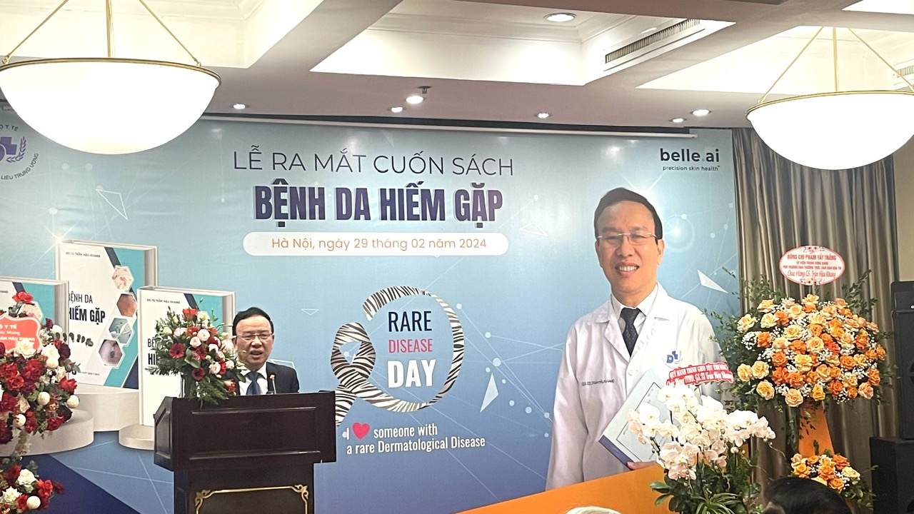 Ra mắt cuốn sách đầu tiên về bệnh da hiếm ở Việt Nam