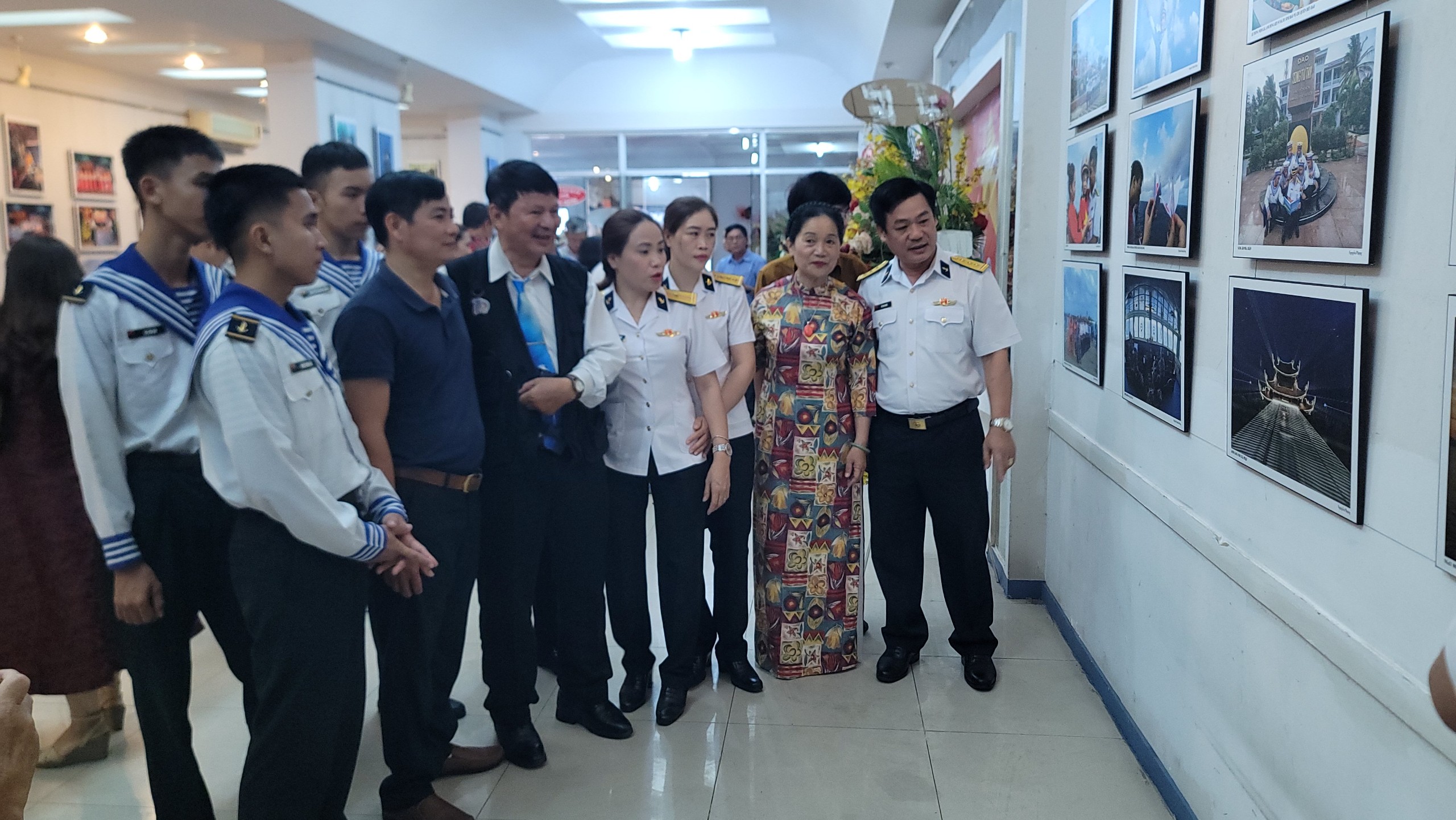 Triển lãm ảnh thời sự nghệ thuật “Sắc xuân Trường Sa”