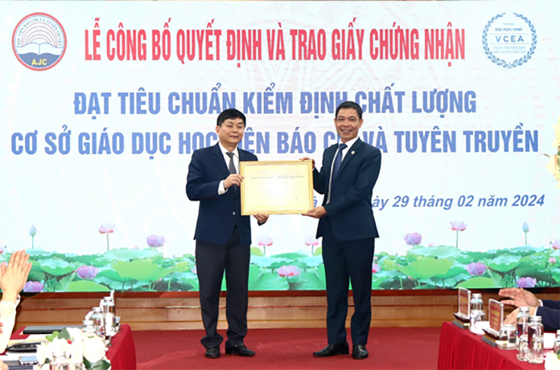 Học viện Báo chí và Tuyên truyền đạt tiêu chuẩn kiểm định chất lượng cơ sở giáo dục