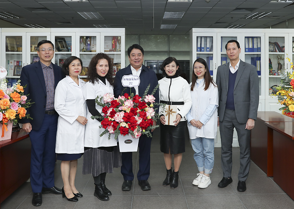 Tổng giám đốc EVN chúc mừng đội ngũ y, bác sĩ EVN nhân Ngày Thầy thuốc Việt Nam