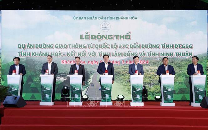 Chủ tịch Quốc hội Vương Đình Huệ thăm, làm việc tại tỉnh Khánh Hòa