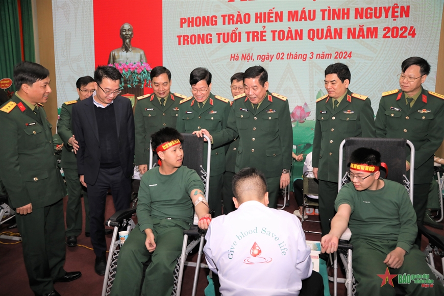 Phát động phong trào hiến máu tình nguyện trong tuổi trẻ toàn quân