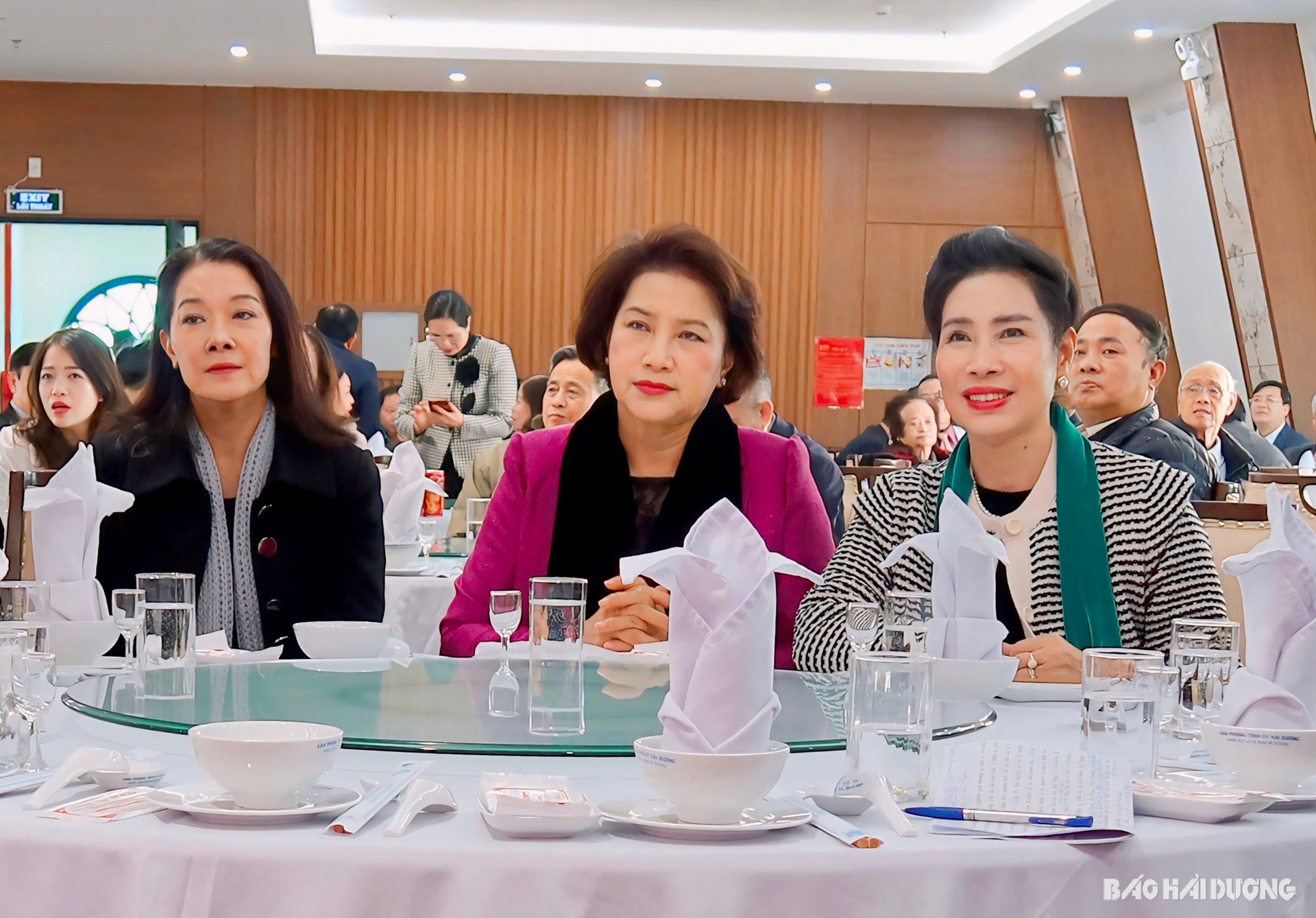 Nguyên Chủ tịch Quốc hội Nguyễn Thị Kim Ngân dự gặp mặt Hội đồng hương Hải Dương ở TP Hà Nội