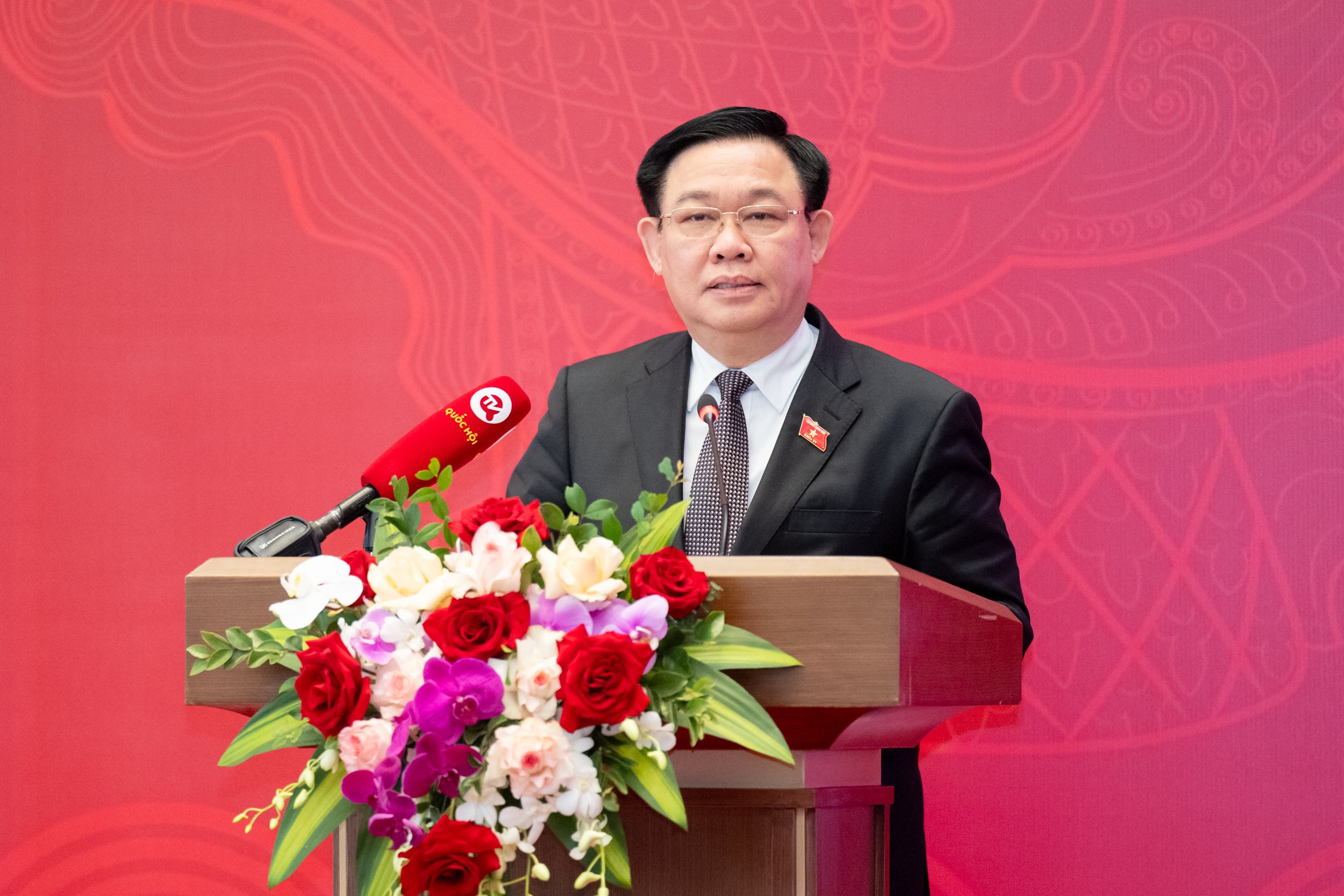 Không để phát sinh quy trình, thủ tục, “giấy phép con” trái quy định trong tổ chức thực hiện luật