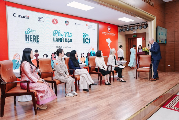 Nâng cao vai trò, giá trị của các nhà lãnh đạo nữ
