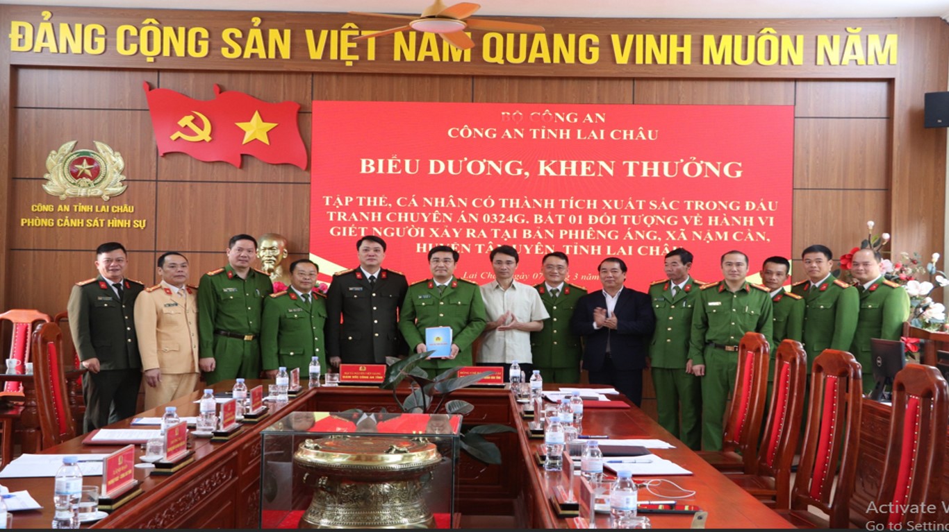 Khen thưởng lực lượng truy bắt đối tượng sát hại cô gái 21 tuổi ở Lai Châu