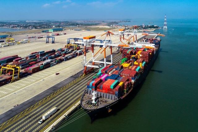 Dừng đầu tư 1,3 km đường sau bến cảng Lạch Huyện bằng vốn đầu tư công