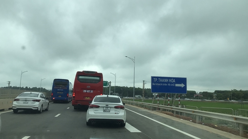 Đề xuất cho xe tải trọng trên 10 tấn đi vào cao tốc Mai Sơn - QL45