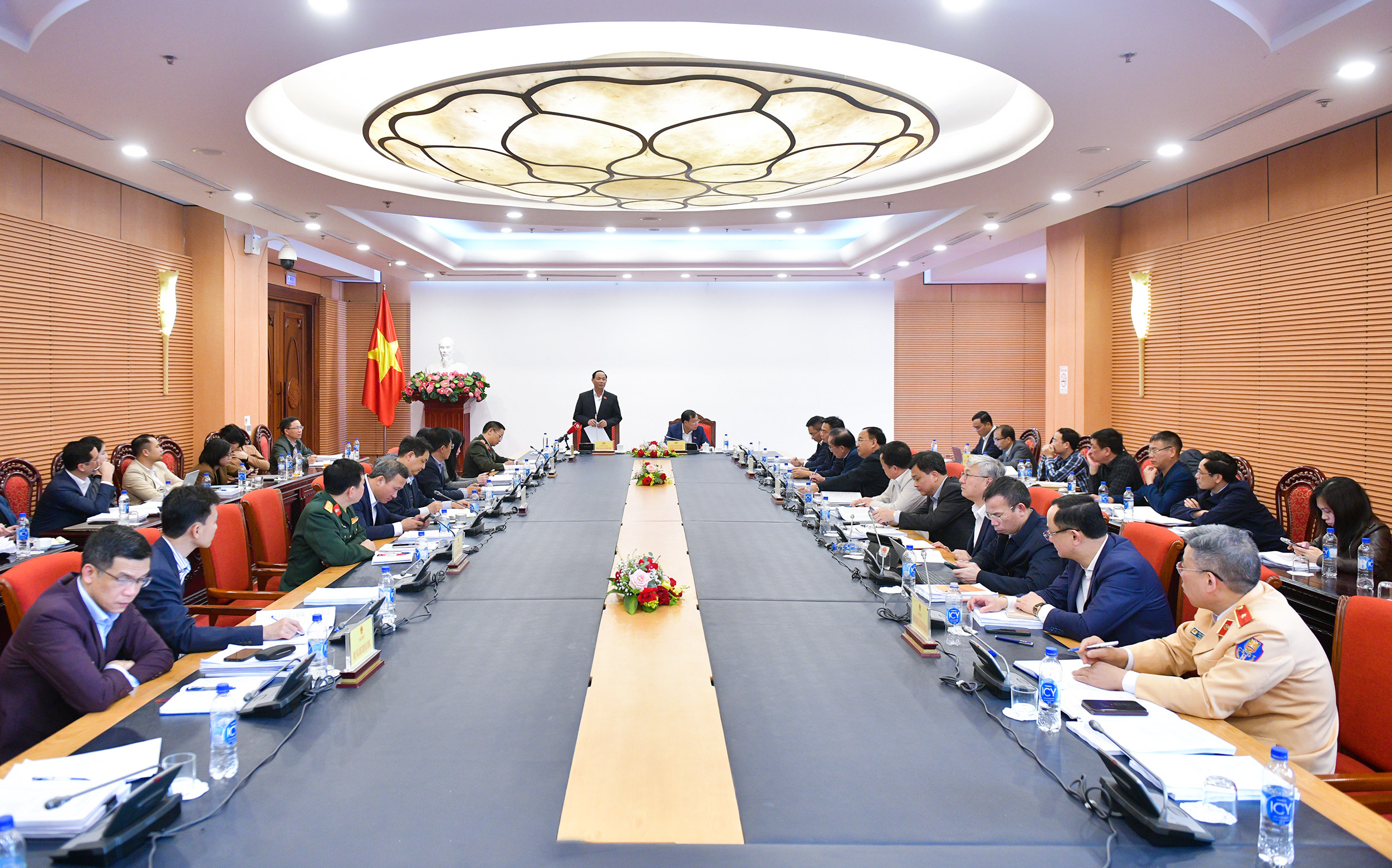 Đánh giá kỹ tác động của các chính sách mới trong dự thảo Luật Đường bộ và Luật Trật tự, an toàn giao thông đường bộ