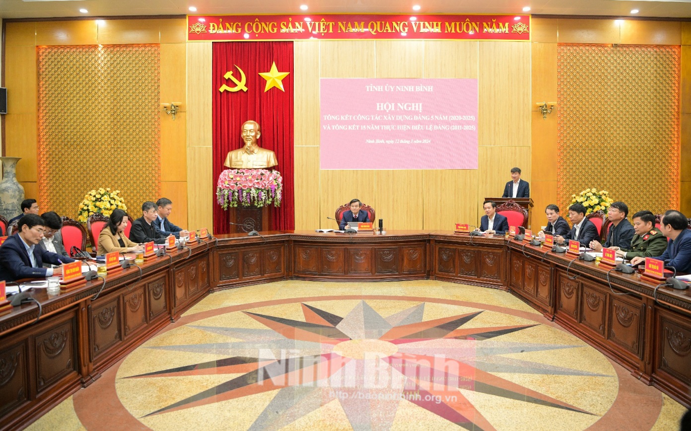 Tạo chuyển biến mạnh mẽ trong công tác xây dựng Đảng