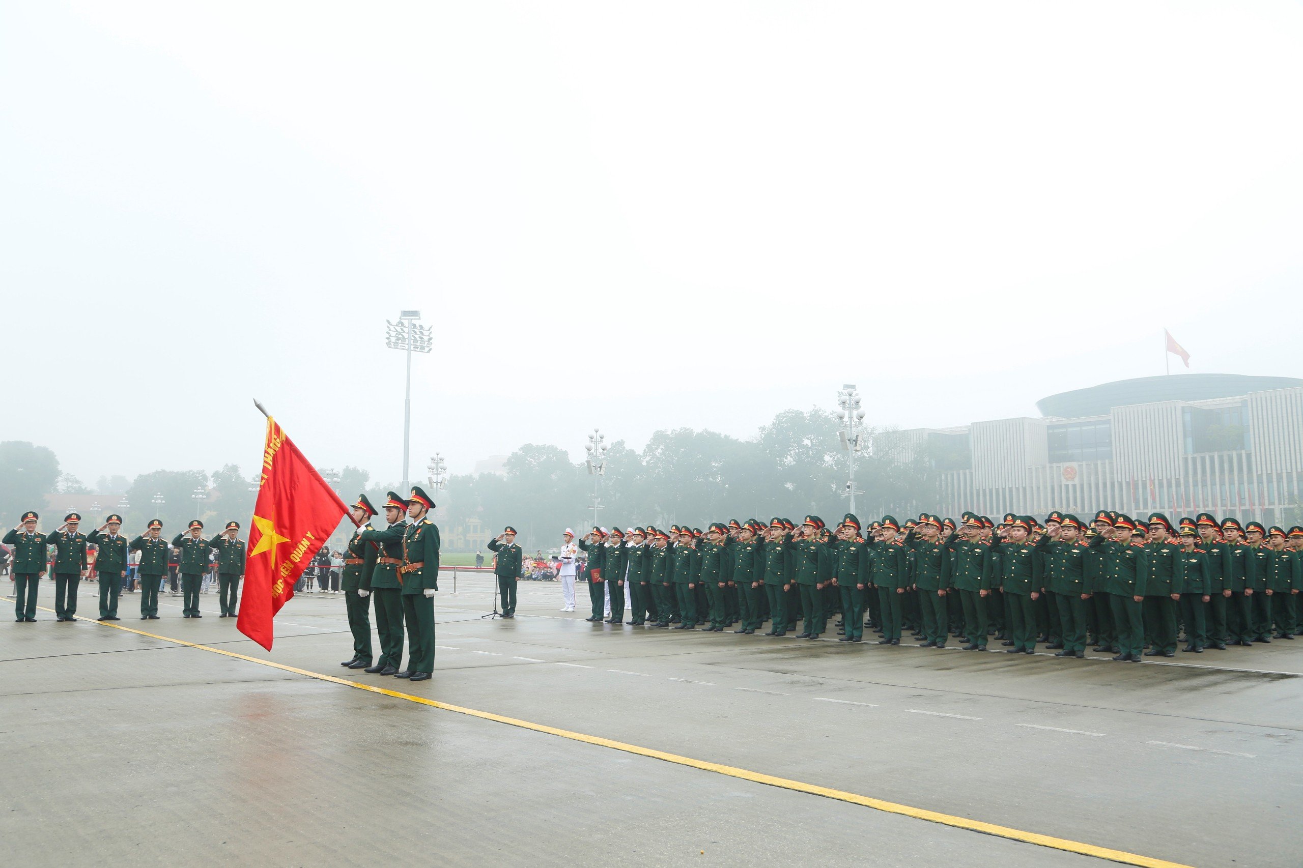 Học viện Quân y báo công dâng Bác