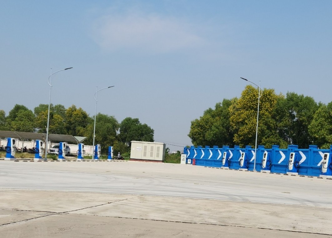 Tăng cường đầu tư trạm sạc trên các tuyến đường cao tốc