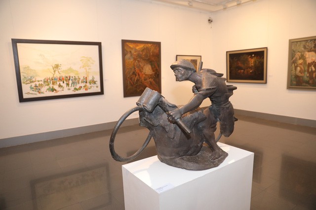 Triển lãm mỹ thuật kỷ niệm 70 năm Chiến thắng Điện Biên Phủ