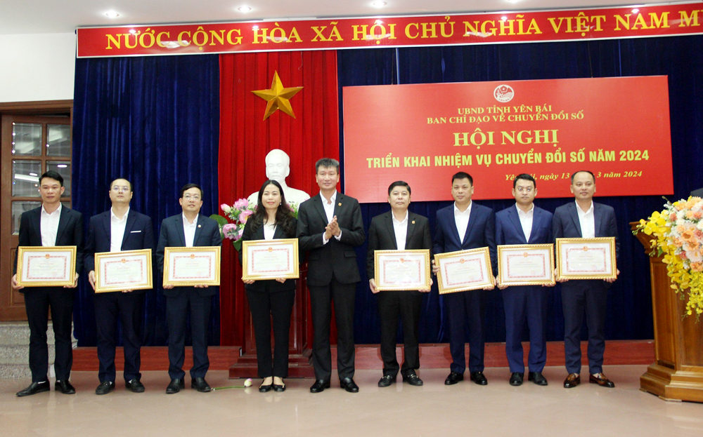 Đẩy mạnh công tác chuyển đổi số