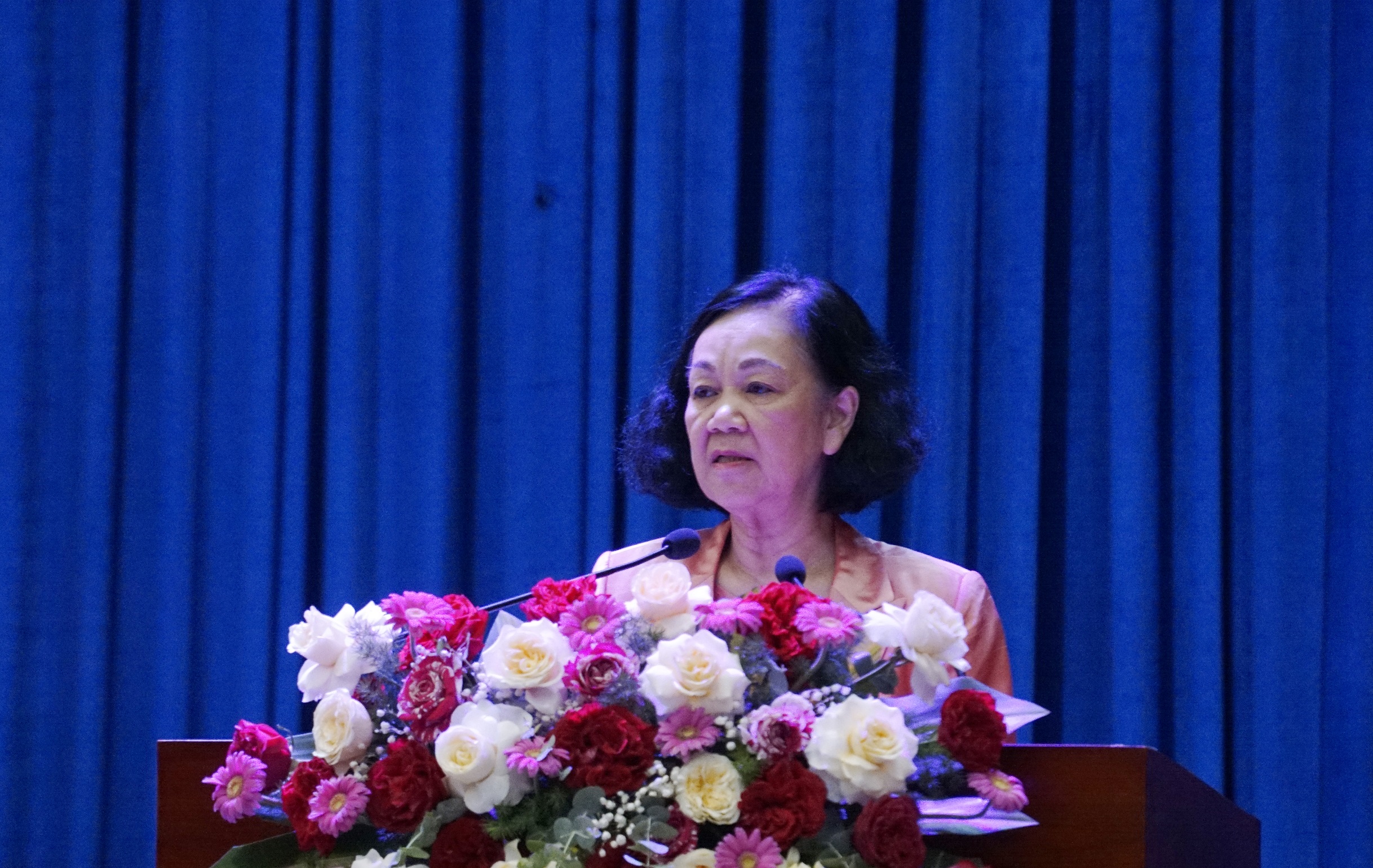 Tập trung xây dựng Đảng vững mạnh về chính trị, tư tưởng, đạo đức và tổ chức