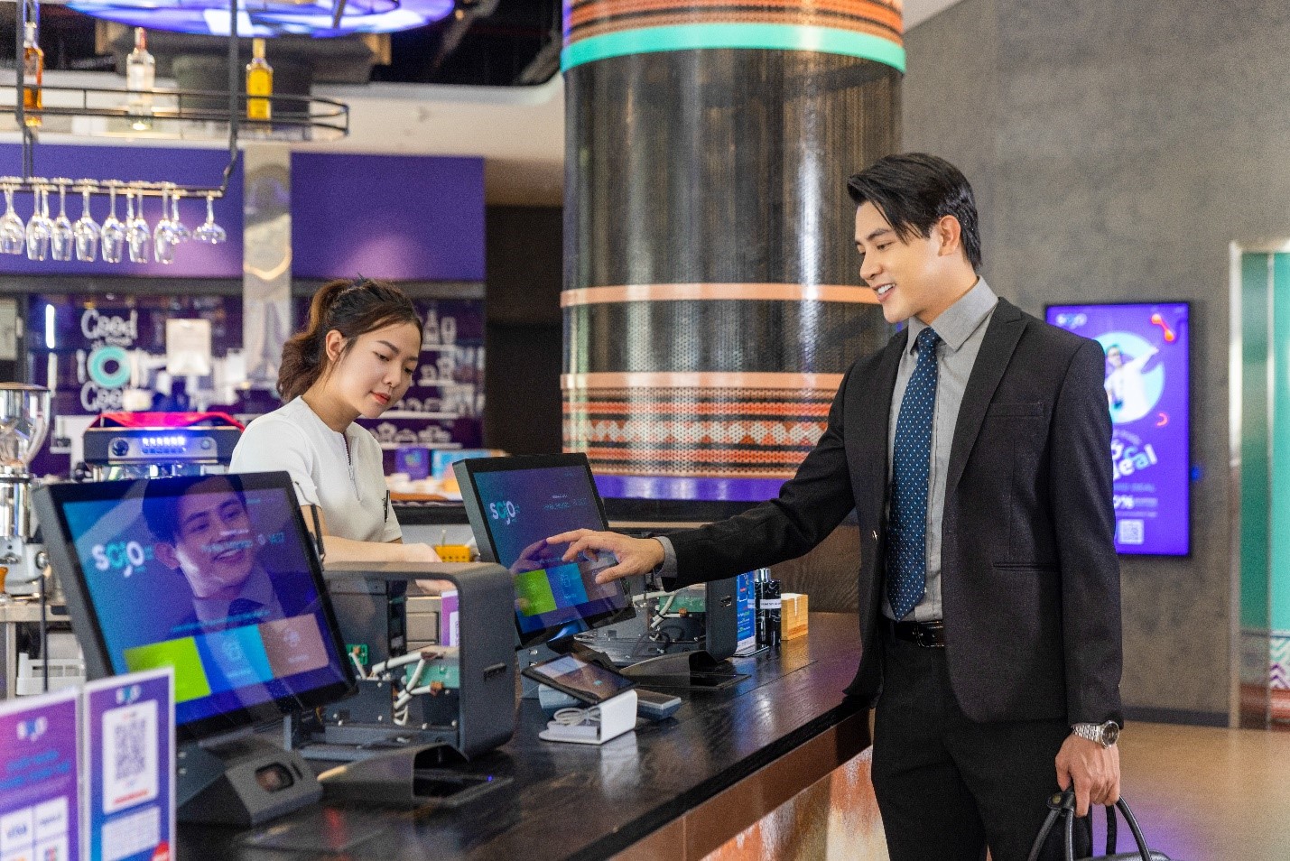 Chiều sâu văn hóa - sức sống thương hiệu của ROX Group