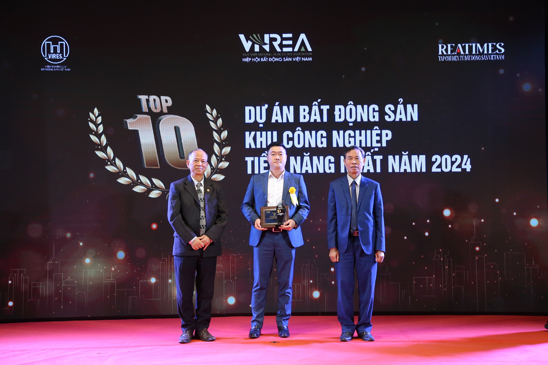 ROX Living nhận cú đúp giải thưởng Thương hiệu BĐS dẫn đầu 2023 - 2024
