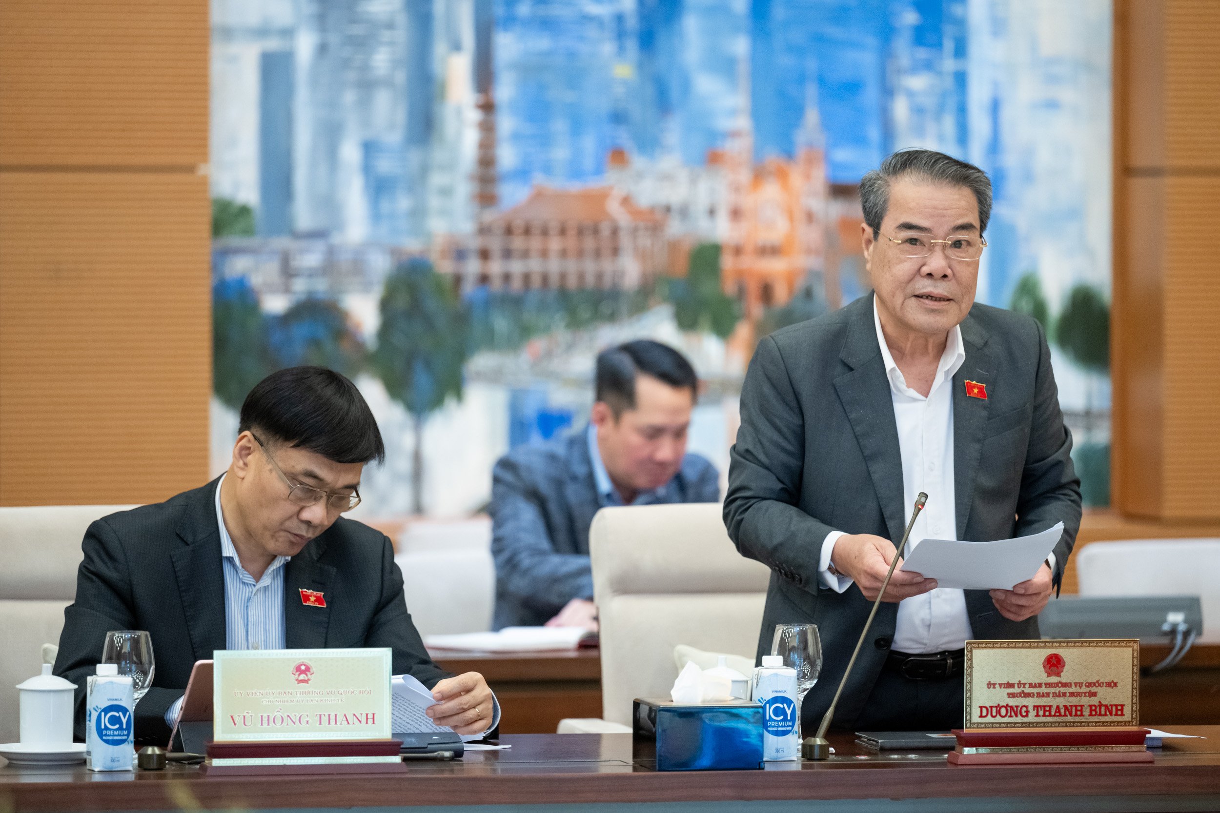 Đề nghị xem xét thiết kế lại mẫu thẻ bảo hiểm y tế