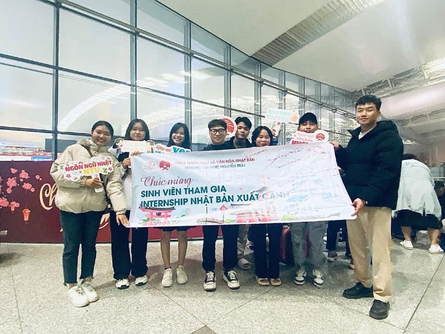 Sinh viên Trường ĐH Nguyễn Trãi nỗ lực chinh phục các nhà tuyển dụng

​