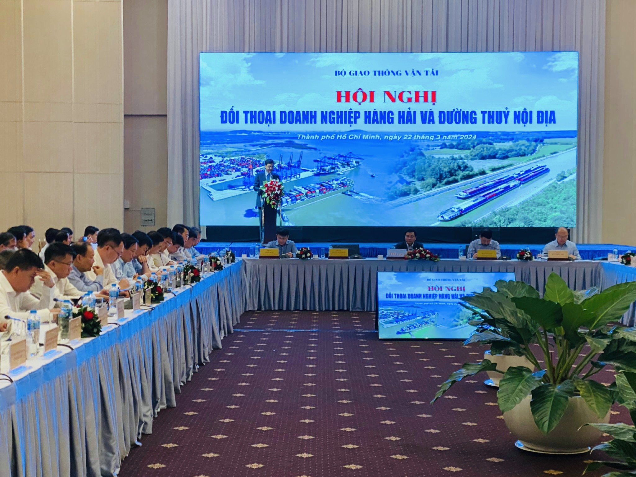 Tháo gỡ những khó khăn, vướng mắc của các doanh nghiệp hàng hải