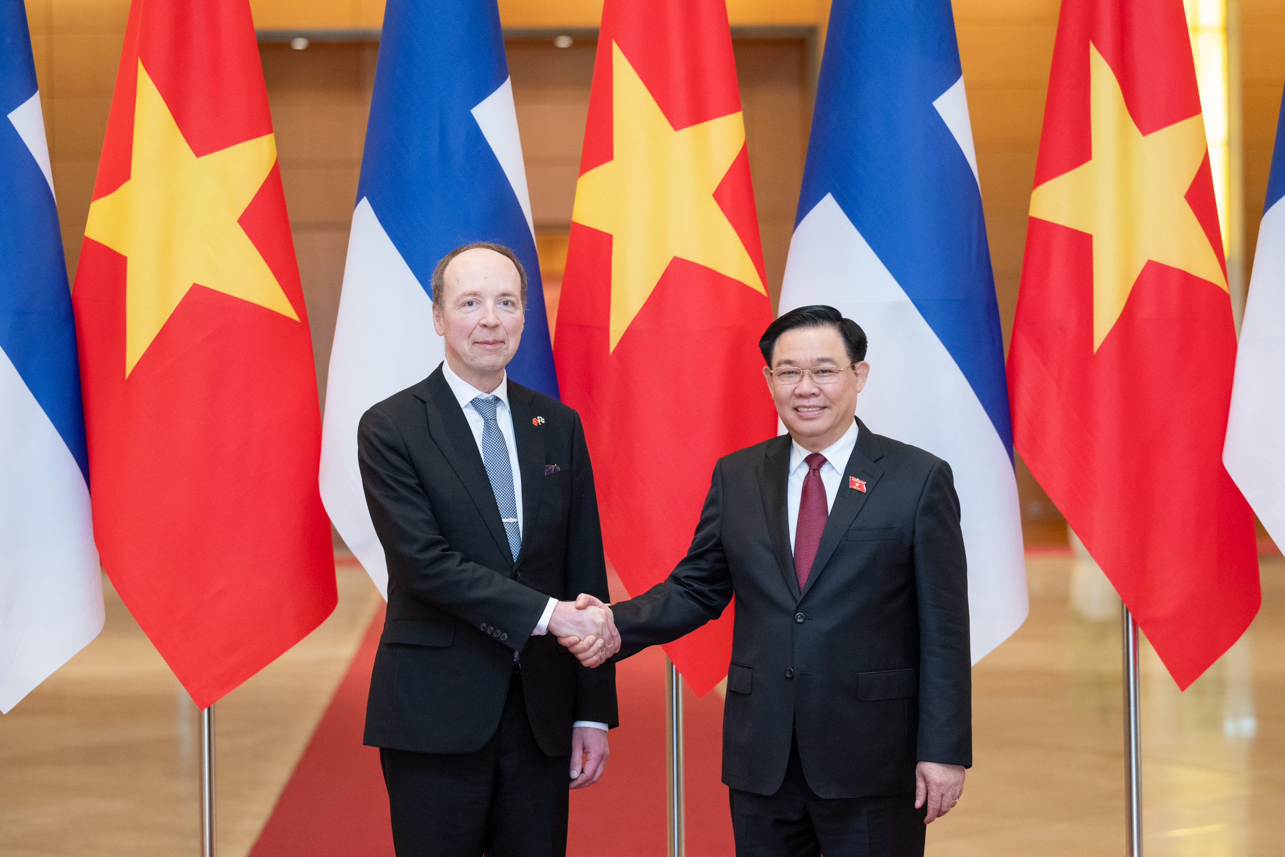 Việt Nam coi trọng phát triển quan hệ hữu nghị truyền thống và hợp tác nhiều mặt với Phần Lan