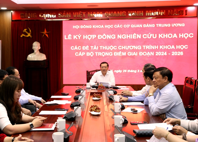 Cung cấp cơ sở lý luận và thực tiễn góp phần xây dựng Văn kiện Đại hội XIV của Đảng