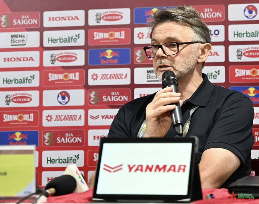 Liên đoàn Bóng đá Việt Nam chấm dứt hợp đồng với HLV Philippe Troussier