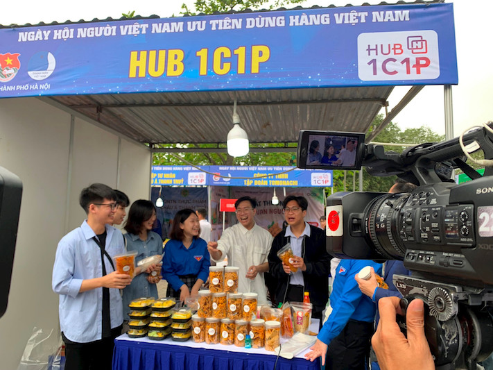 Nâng cao ý thức của người trẻ Thủ đô về hàng Việt