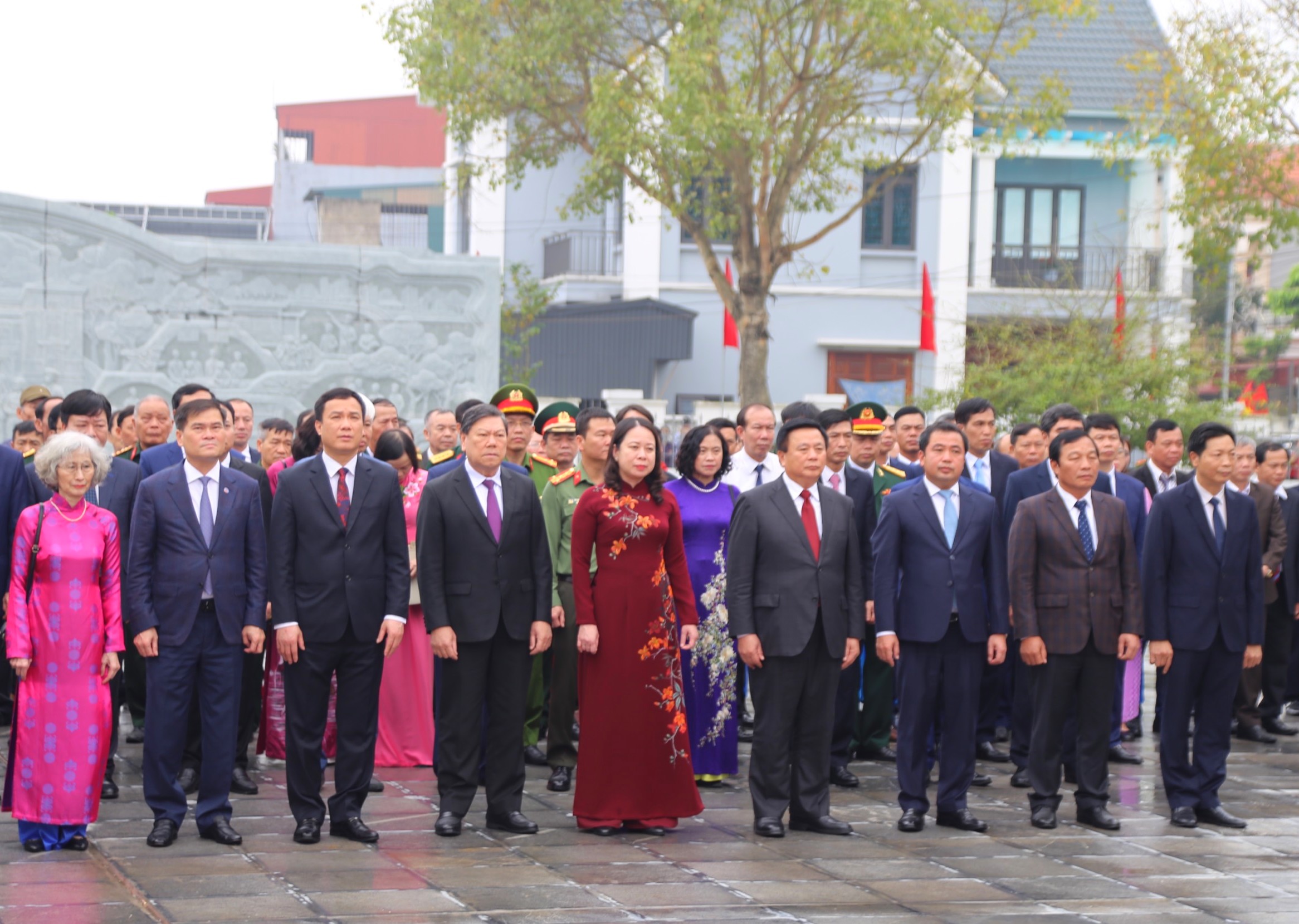 Quyền Chủ tịch nước Võ Thị Ánh Xuân dâng hương kỷ niệm 120 năm ngày sinh đồng chí Nguyễn Lương Bằng