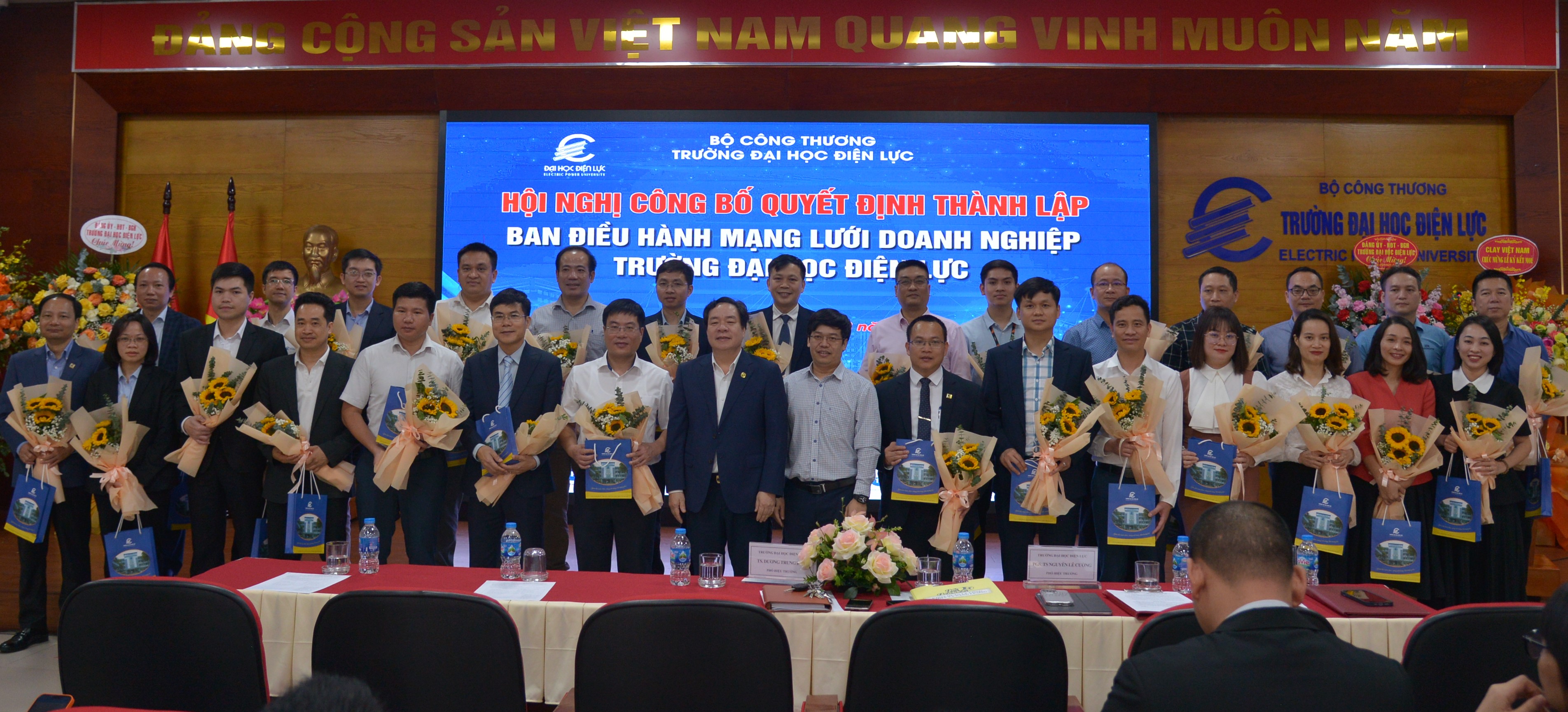 Trường Đại học Điện lực thành lập Ban điều hành Mạng lưới doanh nghiệp và cựu sinh viên