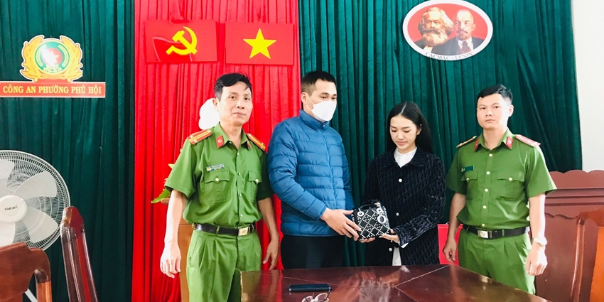 Kịp thời biểu dương nghĩa cử đẹp của hai công dân
