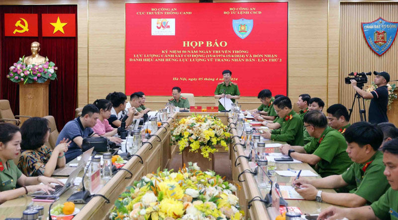 Xây dựng lực lượng cảnh sát cơ động chính quy, tinh nhuệ, hiện đại