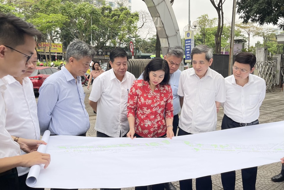 Hà Nội Tiến độ triển khai Dự án đường Vành đai 1 và Tuyến đường sắt đô thị số 3 còn chậm