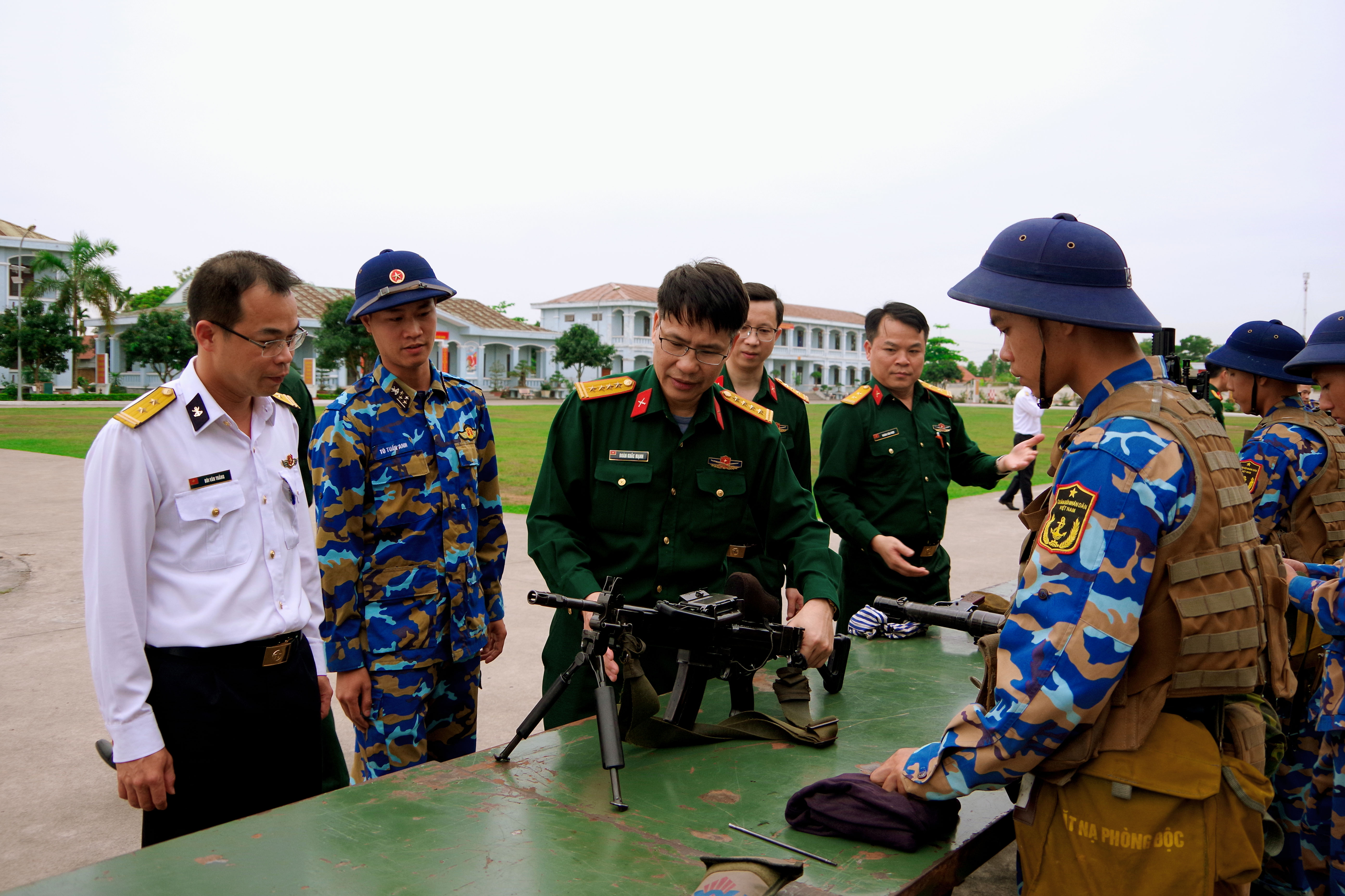Trường Sĩ quan Chính trị nghiên cứu, khảo sát thực tế tại Lữ đoàn 147 Vùng 1 Hải quân