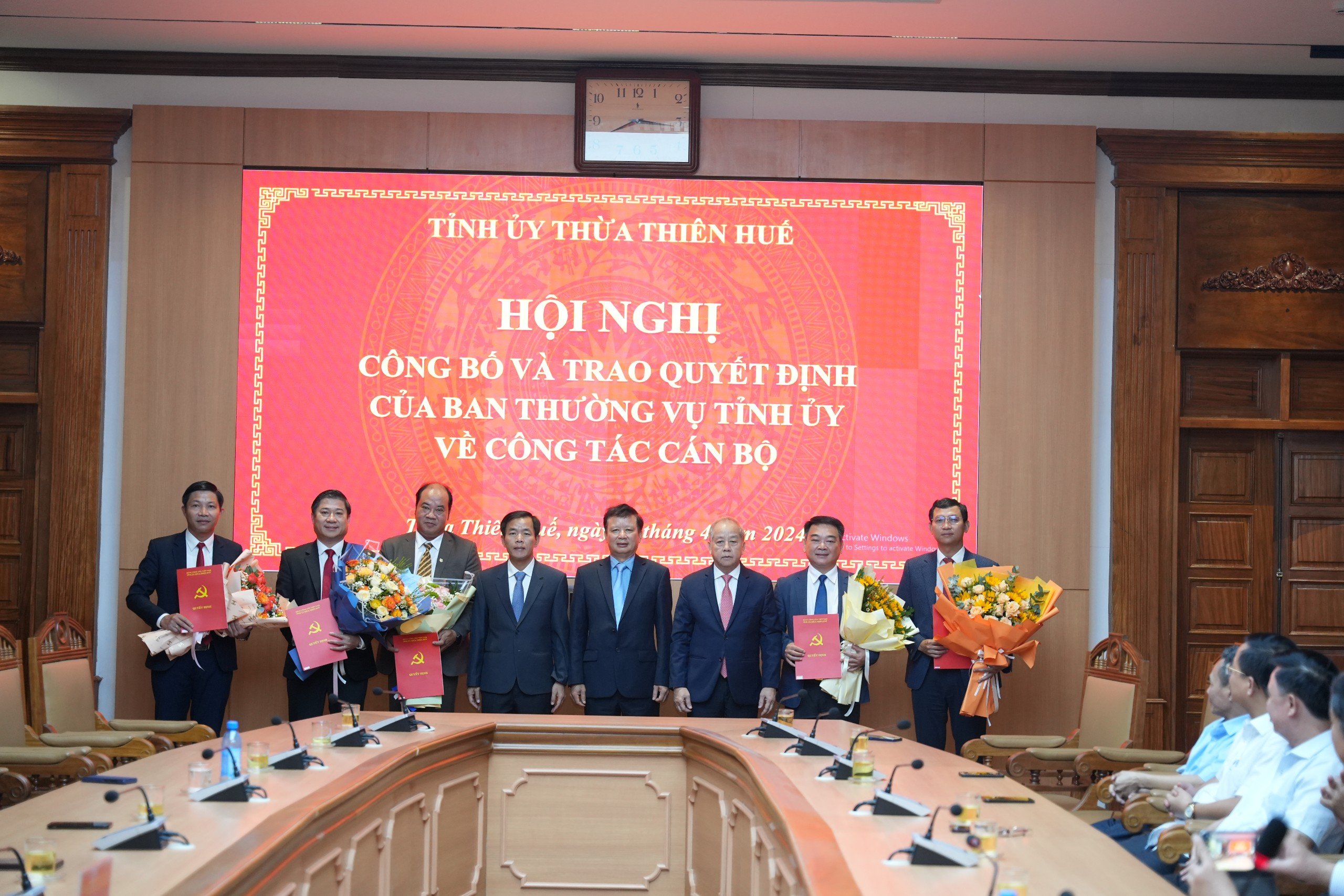 Thừa Thiên Huế công bố quyết định về công tác cán bộ
