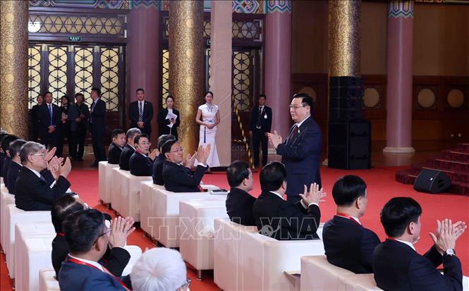 Chủ tịch Quốc hội dự Tọa đàm về Cải cách doanh nghiệp nhà nước và quản lý vốn