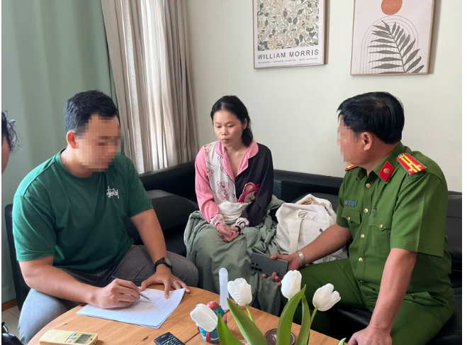 Khởi tố đối tượng dẫn dụ hai bé gái ở phố Nguyễn Huệ