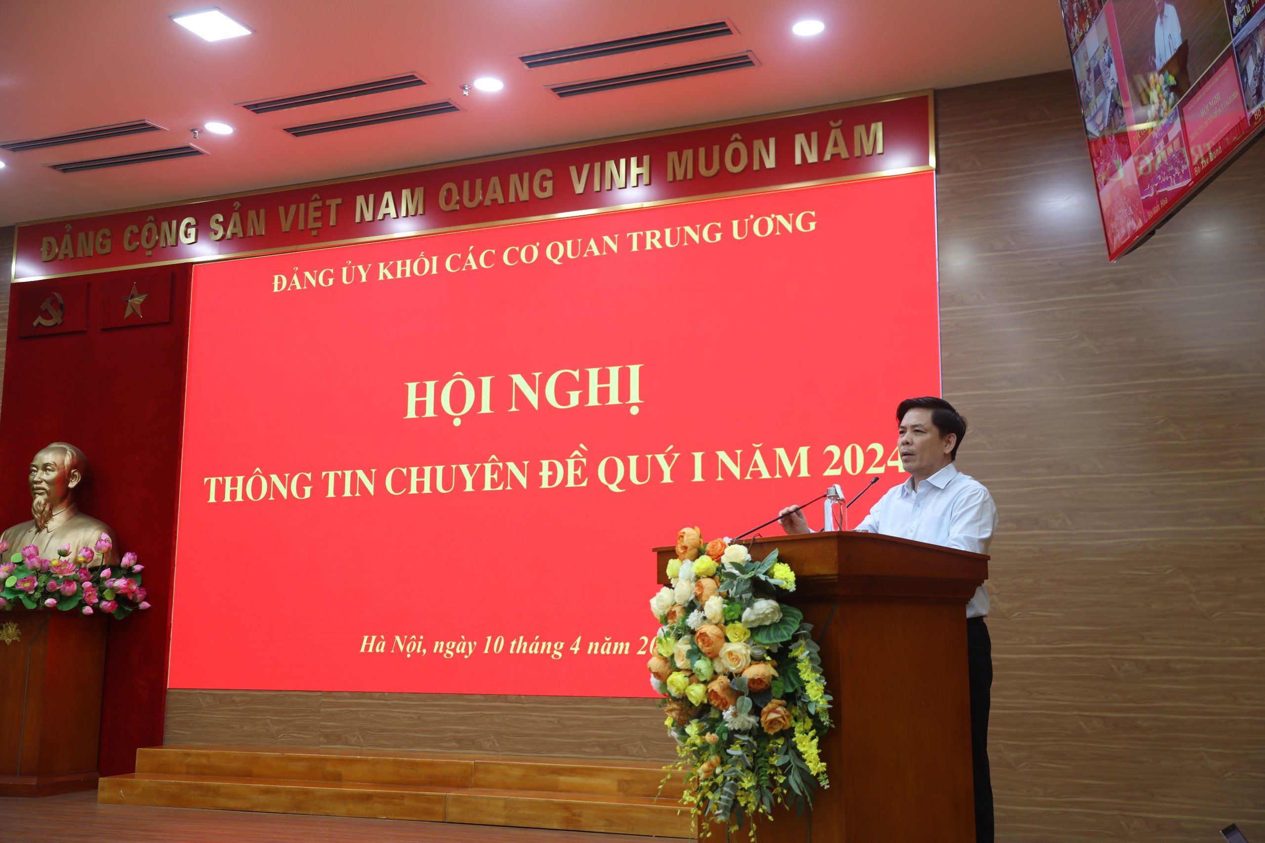 Phát huy trách nhiệm nêu gương của cán bộ, đảng viên