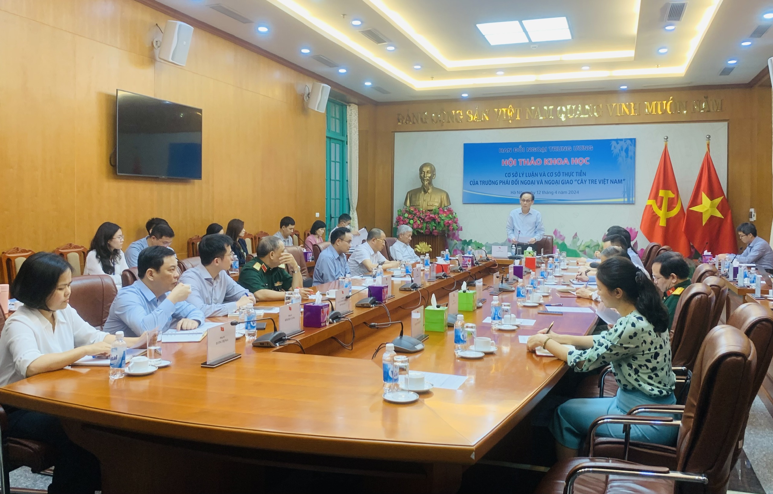 Nhận thức sâu sắc, đầy đủ hơn về trường phái đối ngoại, ngoại giao “Cây tre Việt Nam”