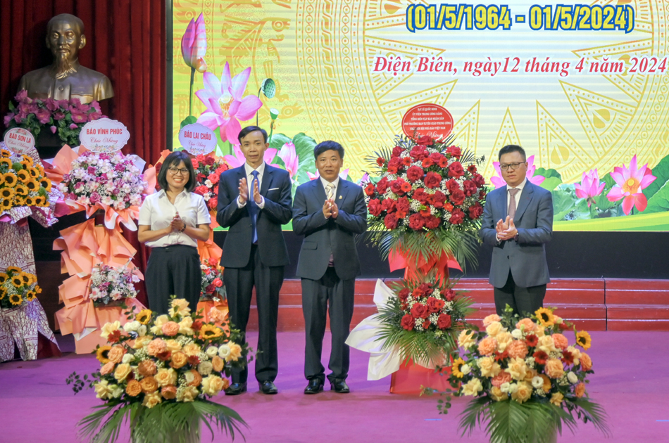 Báo Điện Biên Phủ kỷ niệm 60 năm Ngày ra số báo đầu