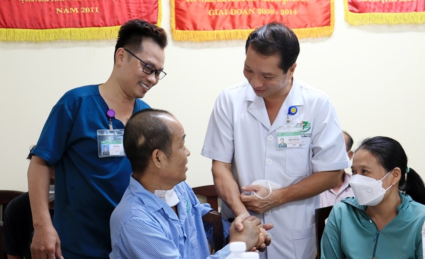 Người bác sĩ quân y tận tâm