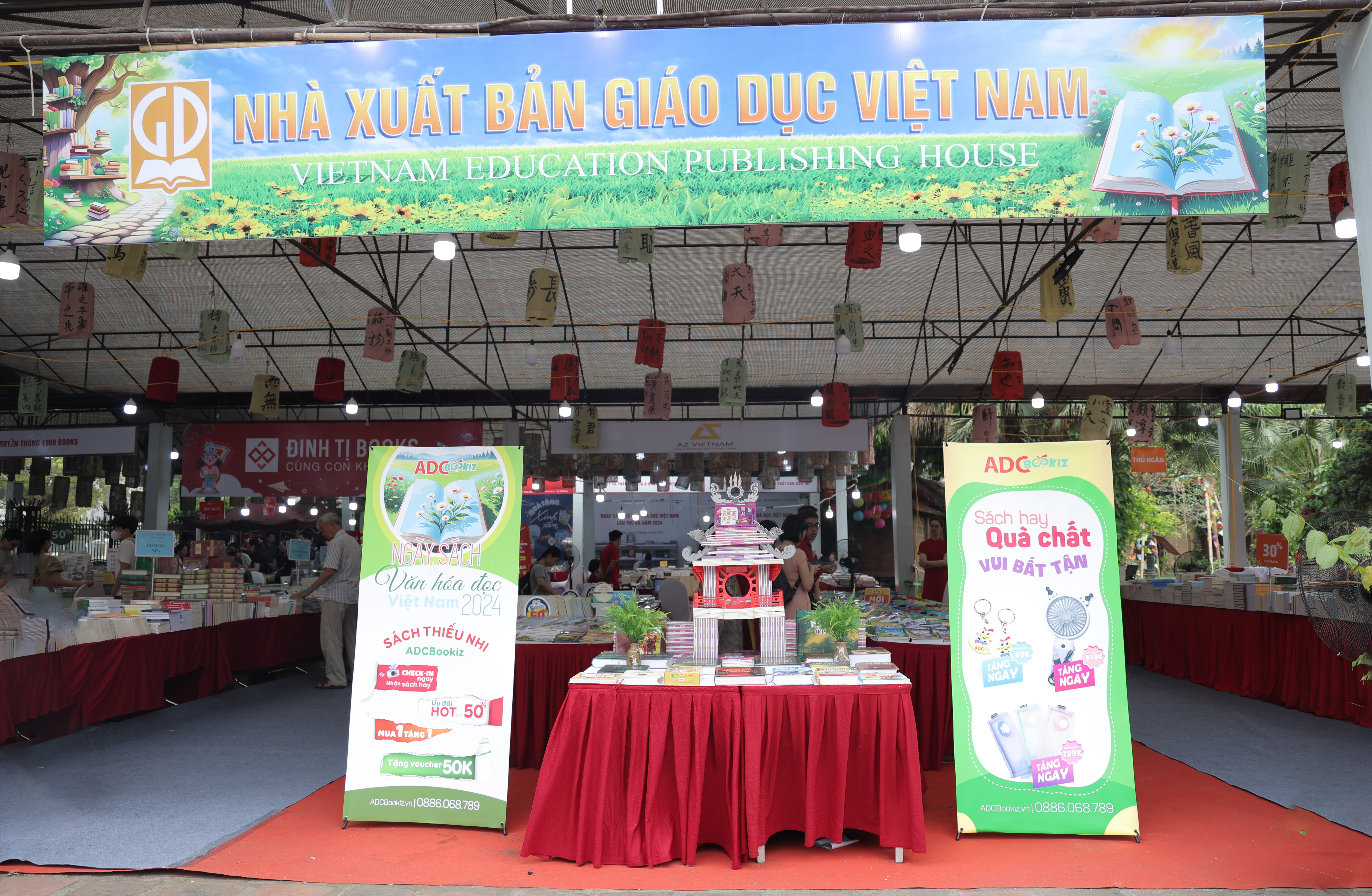 Nhà xuất bản Giáo dục Việt Nam tham gia ngày Sách và Văn hóa đọc với gian trưng bày hơn 1000 đầu sách