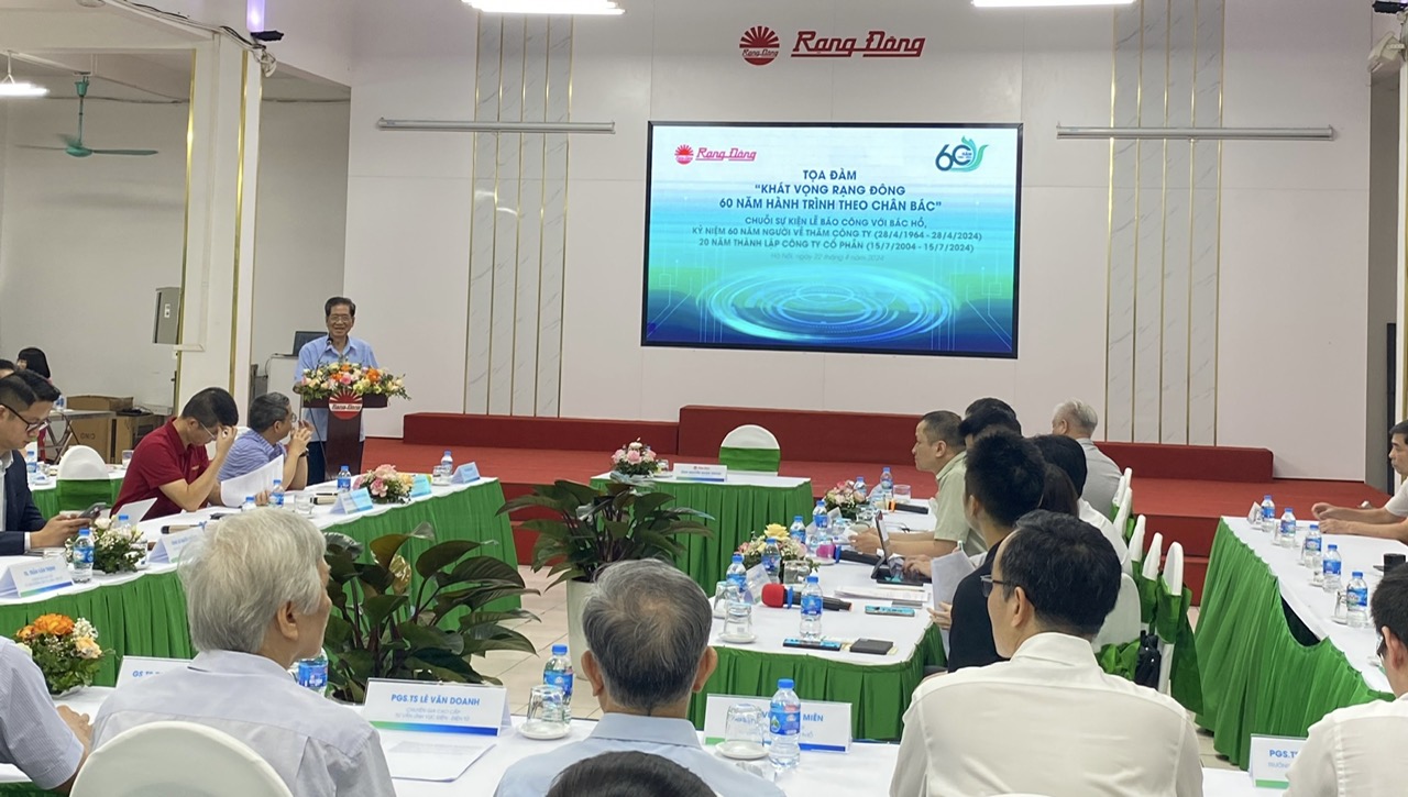 “Khát vọng Rạng Đông - 60 năm hành trình theo chân Bác”