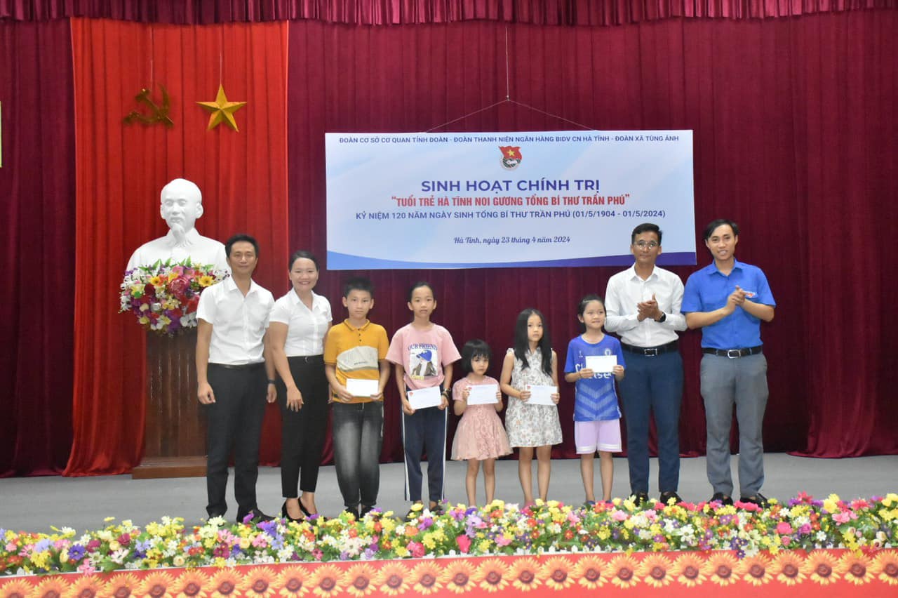 Tuổi trẻ Hà Tĩnh noi gương Tổng Bí thư Trần Phú